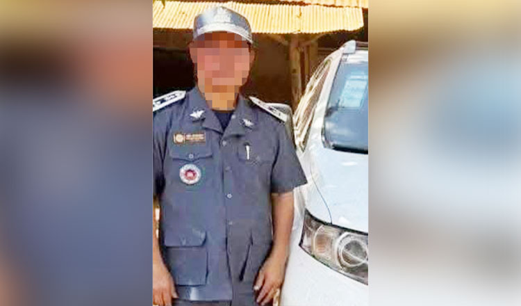 コ・コンの税関長が贈収賄容疑で逮捕