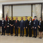 日本大使館、カンボジア人奨学生の送別式