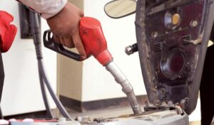 中東(トランプの)戦争の影響で燃料価格が高騰