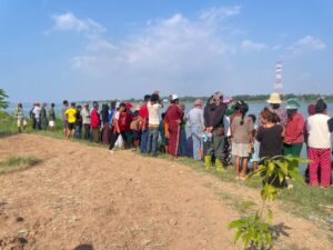 コ・ダック（絹織物の島）の渡船事故で行方不明4人、計8人の死亡を確認