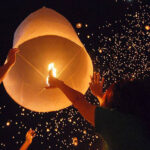 プノンペン都庁、クメール正月期間中の飛行ランタンと花火を禁止