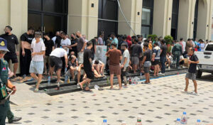 ポイペト警察、国際詐欺取り締まりで中国人がほとんどの400人を逮捕