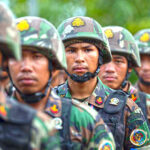 政府は混合徴兵制度を検討中である