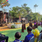 タ・モアン・トム寺院でのタイの祈祷儀式を実施