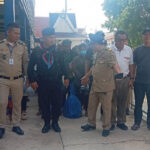 不法入国の100人以上のカンボジア人がタイから強制送還