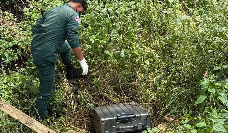 ポーサット州でスーツケースに詰め込まれた遺体を発見　捜査を開始