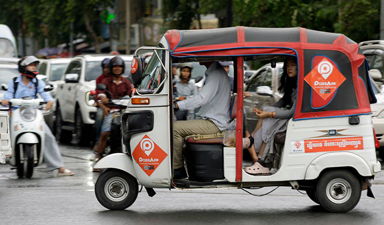 配車サービス運転手、交渉の結果、運賃値上げと手数料上限設定を勝ち取る