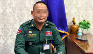カンダル州の地区副警察署長が容疑者の溺死事件で拘束
