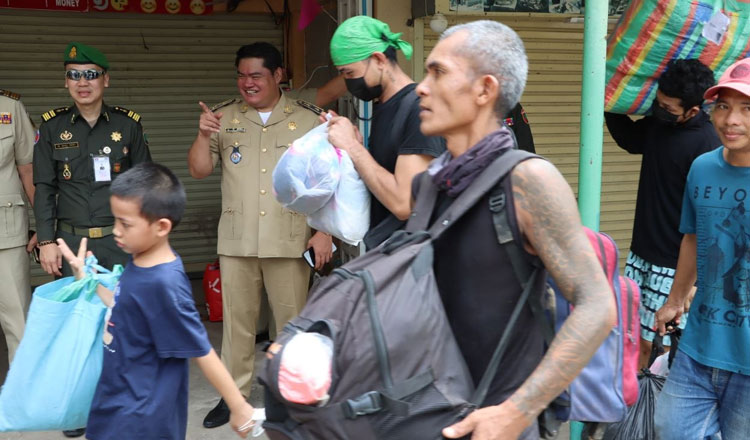 タイ、不法越境した出稼ぎカンボジア人88人を国外追放
