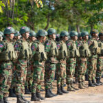 国境付近での爆発事故を調査、兵士4名が負傷