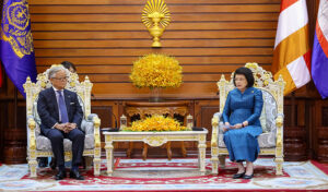 カンボジア国民議会議長、退任の上野大使と会談、日本の支援に感謝の意