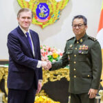 カンボジアと米国、防衛関係の強化と地域平和について協議