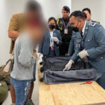 テチョ国際空港で外国人コカイン密輸犯が逮捕される