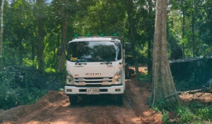 タイの国境道路建設と寺院の所有権主張に抗議