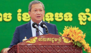首相  教育と保健（医療）がカンボジアの最優先投資分野であり続けると強調
