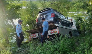 男性が運転中に心臓発作を起こし死亡