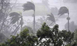 警告、今週は台風の影響で各地で雨、雷雨、突風が発生する見込み